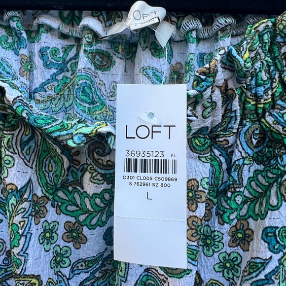 LOFT Floral Green White Crinkle Off Shoulder Paisley Cropped Top Wom Large NWT - Picture 8 of 11